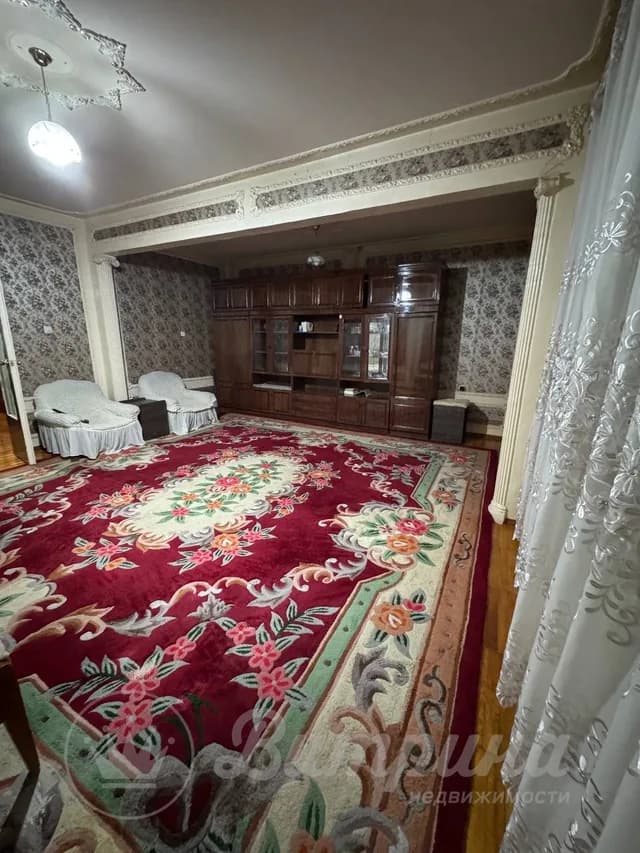 5-комнатная квартира Электроаппрат, Узбум