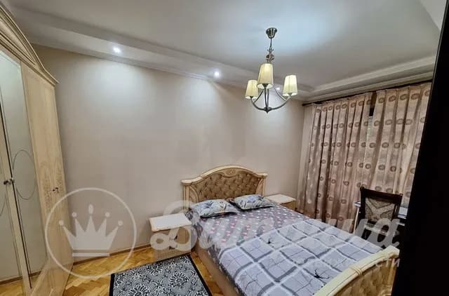 3- комнатная квартира Ойбек 