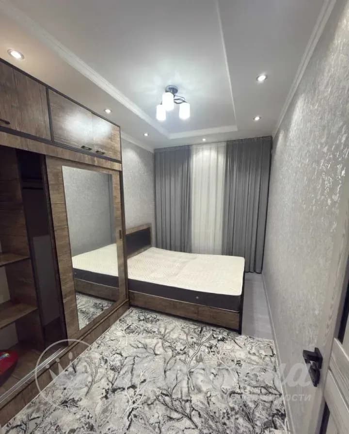 3.-комнат Мегапланет  — 3