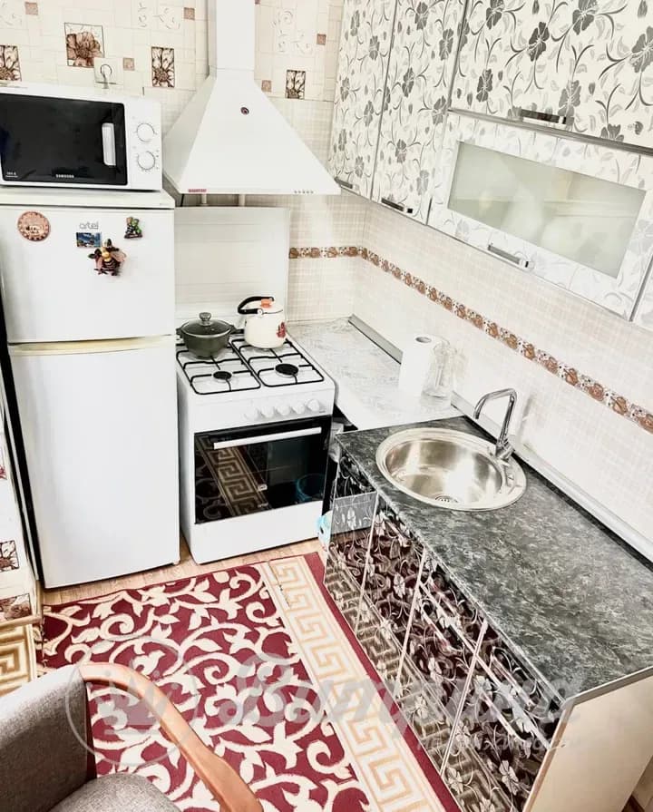 1/2 комнатная квартира Яккасарайский — 2