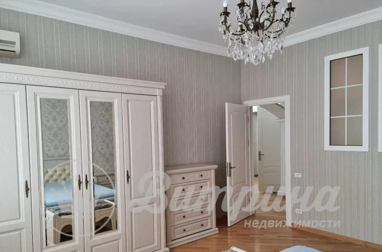 4-комнатная квартира Ойбек — 8