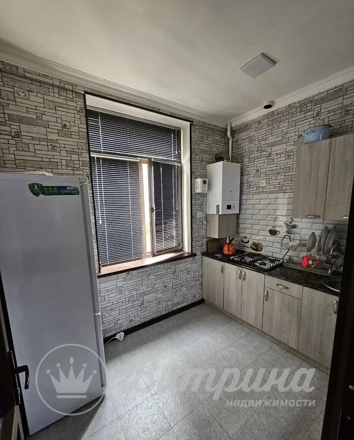 3-комнатная квартира ближе метро Олмос  — 4