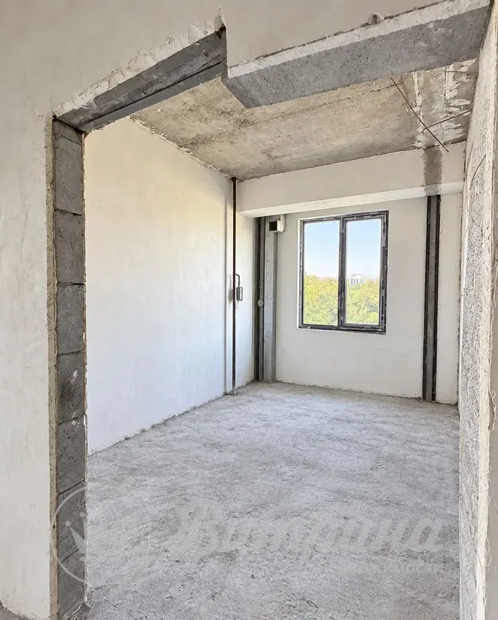 Продается 4-х комнатная коробка в Аския сити — 5