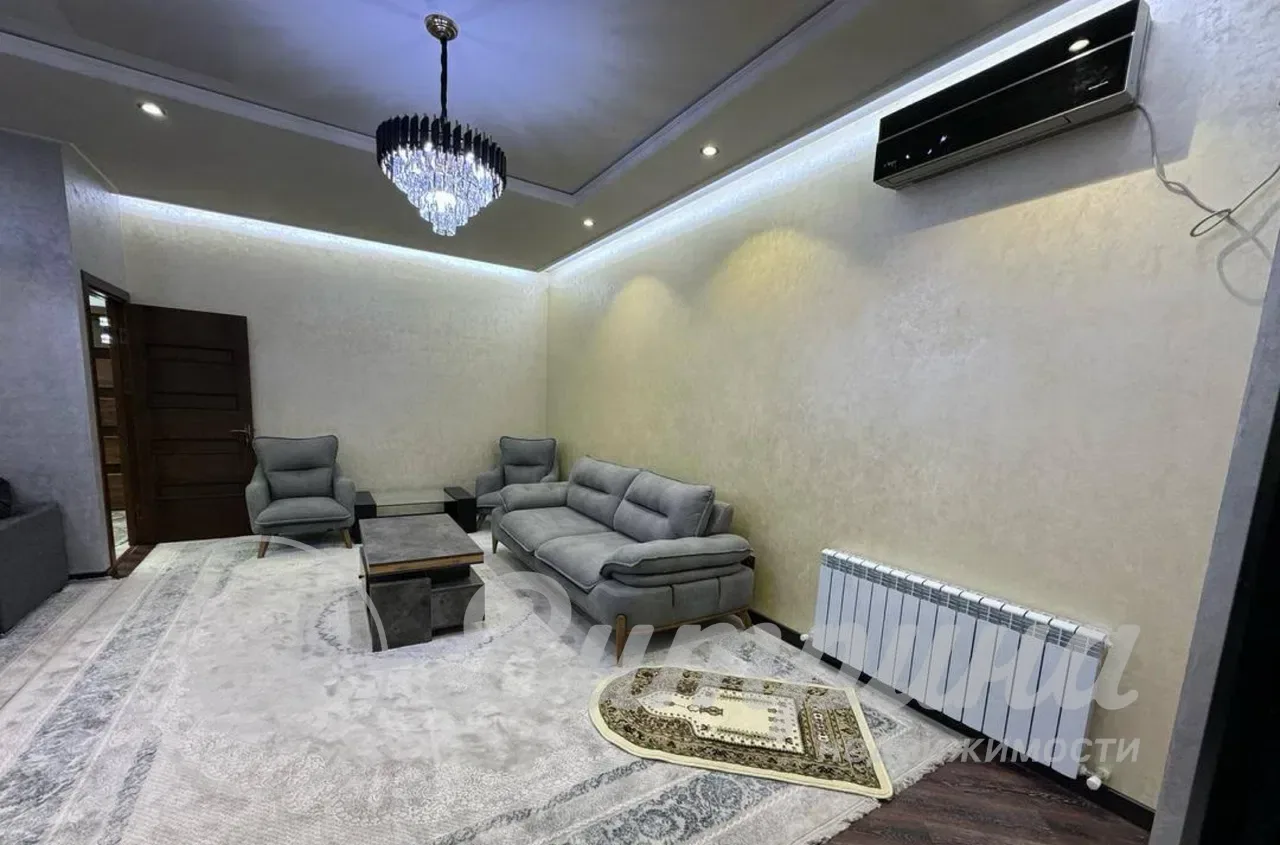 3 комнатная квартира. Гостиница Россия, Кунаева — 3