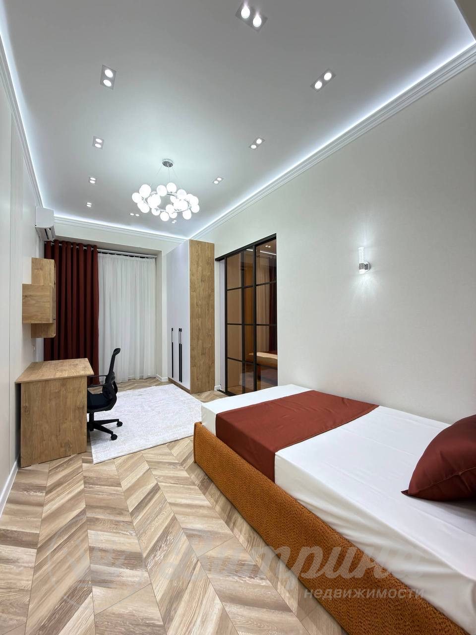 4-комнатная квартира British House — 5