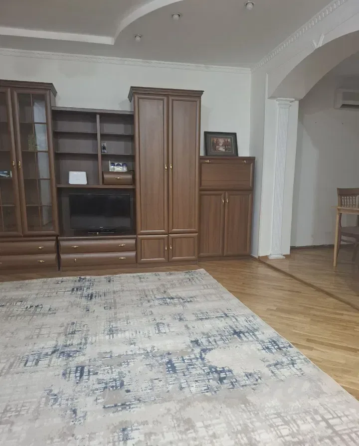 3-комнатная квартира Яккасарайский — 4