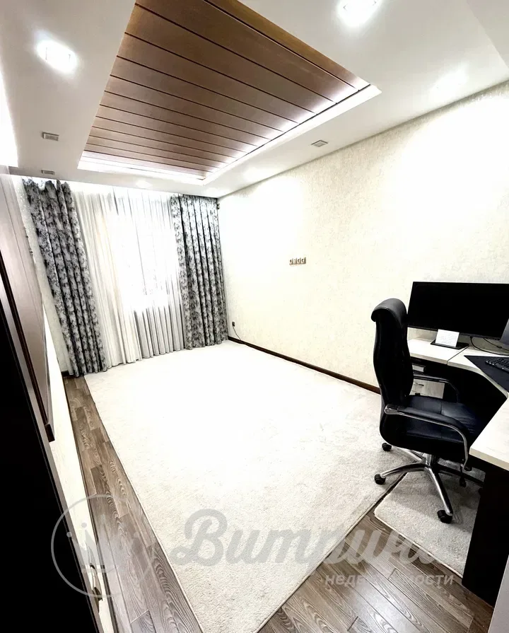 4-комнатная квартира Glamur — 5