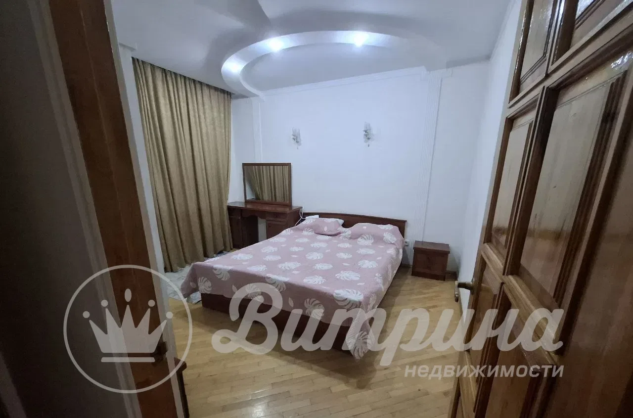 3-комнатная квартира Яккасарайский — 1