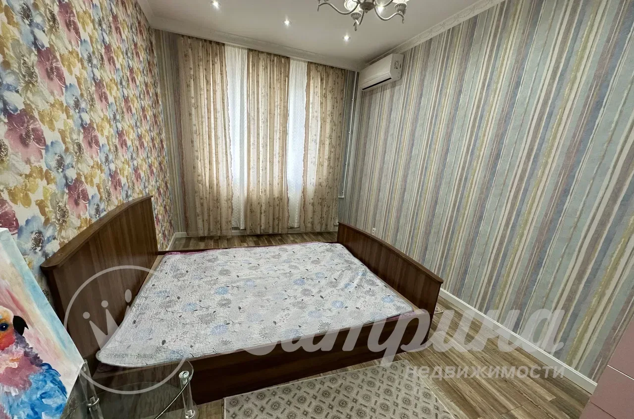 3- комнатная квартира Ойбек  — 4