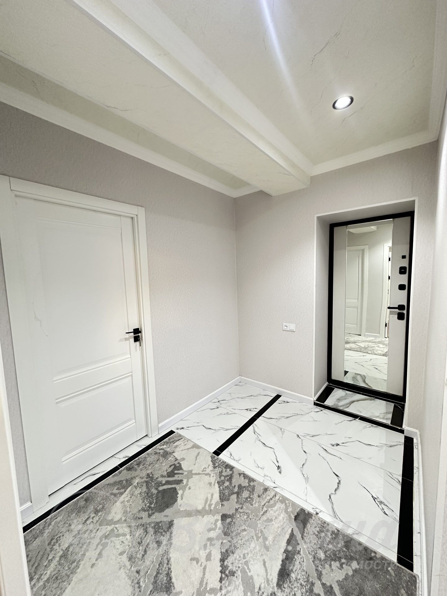 3-комнатная квартира, срочная продажа — 10