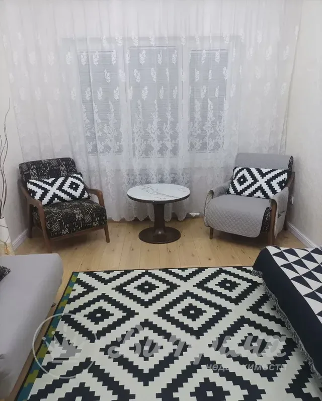 1-комнтная квартира в Юнусабад 15