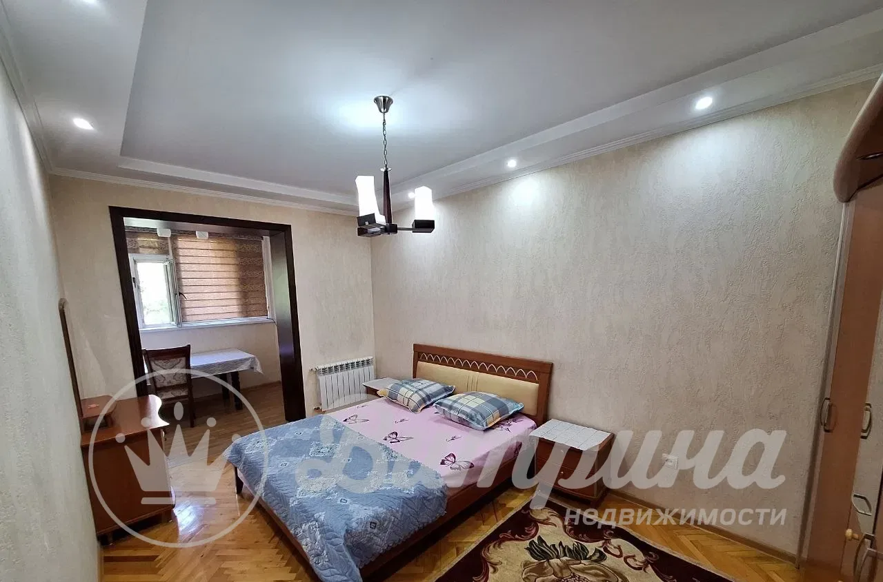 3- комнатная квартира Ойбек  — 5