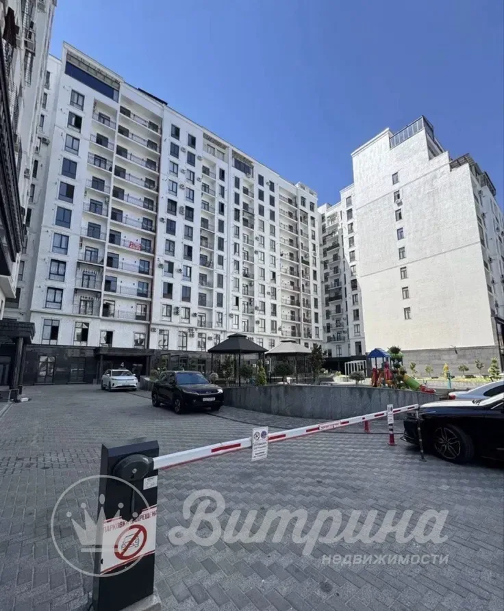 4-Комнатная Квартира  — 8