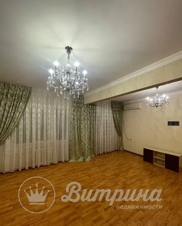 4-комнатная квартира рядом метро Тузель