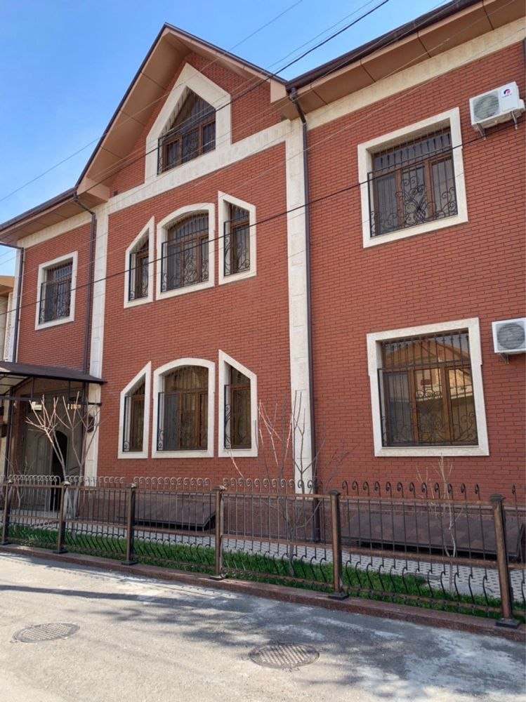 8-комнатная квартира Глинка — 8
